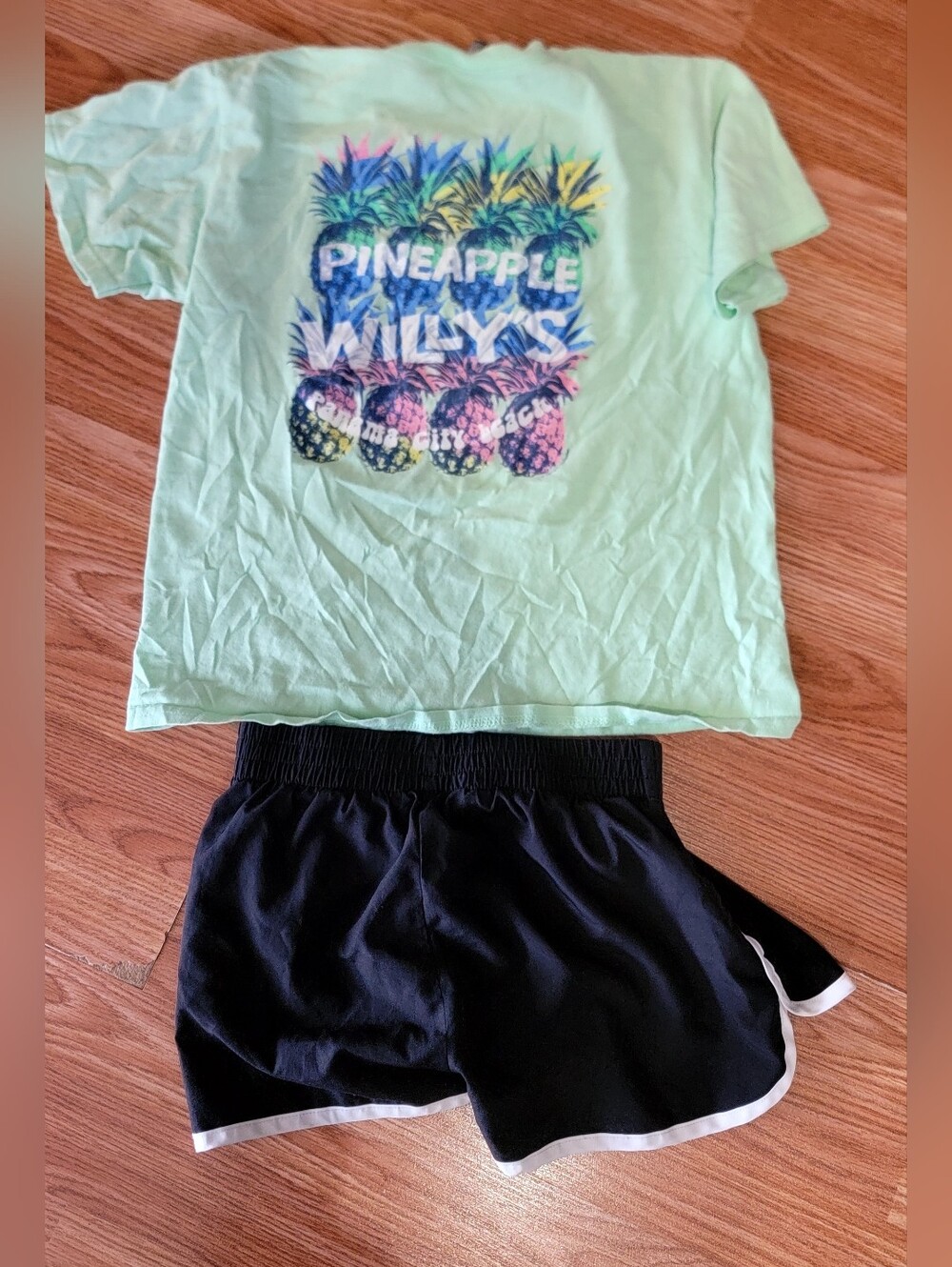 Kids Gildan Mint Pineapple Graphic with Champion Black Shorts Size Medium